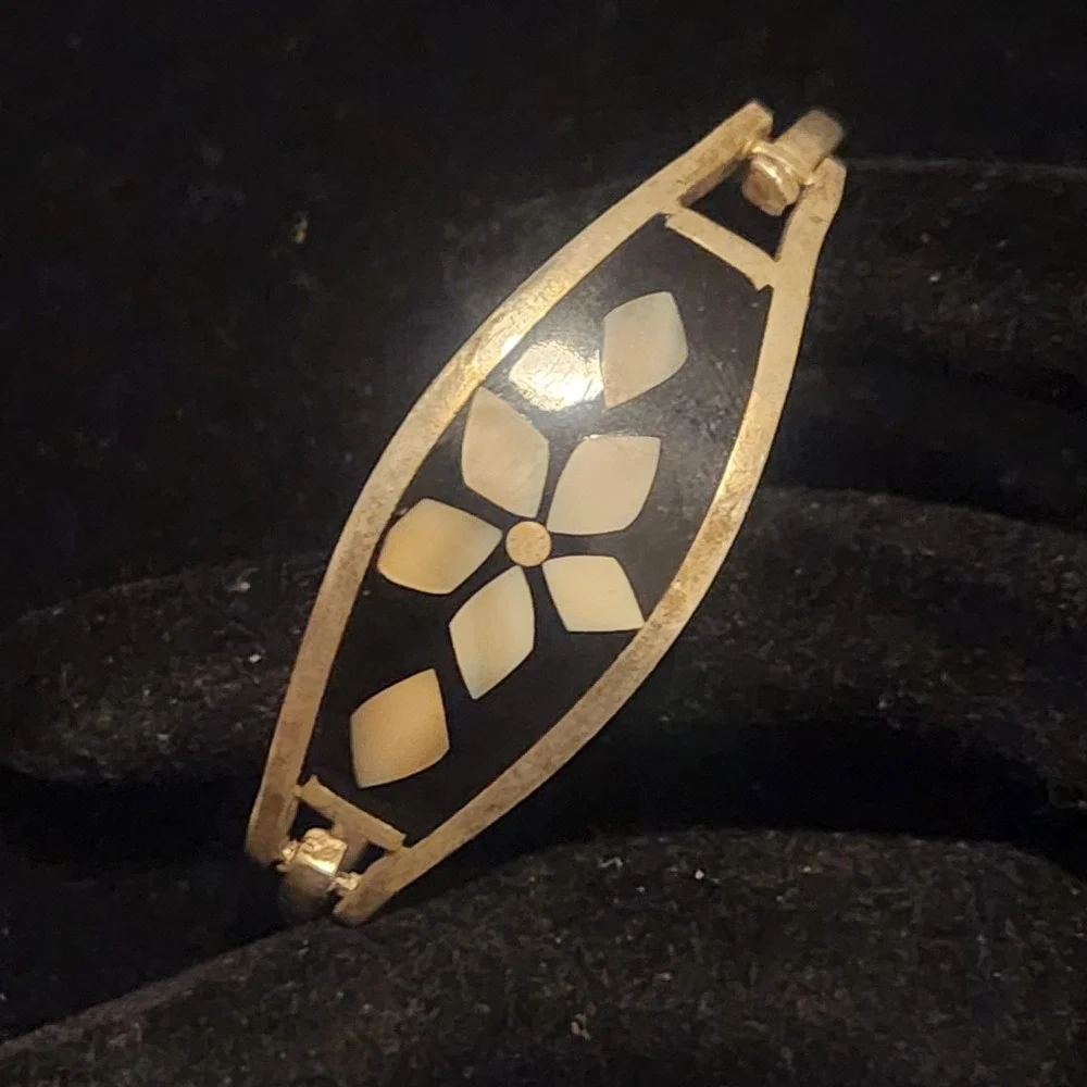 Silver Tone Mother of Pearl Floral Inlay Black Hinged kids Bangle Bracelet